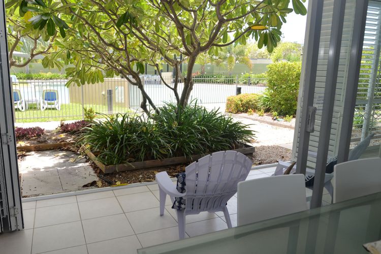 Blue on Blue Apartment 1014 - Verandah