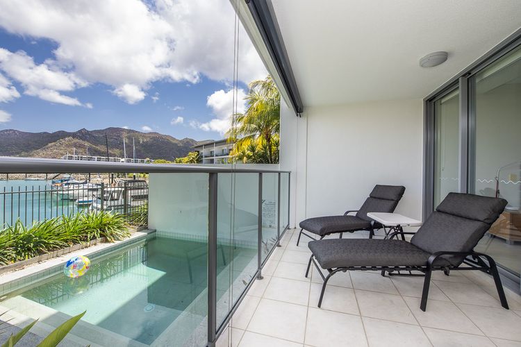 Blue on Blue Apartment 1015 - Balcony/ Plunge Pool
