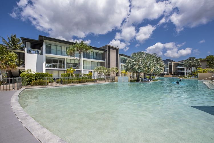 Blue on Blue Apartment 1015 - Lagoon Pool