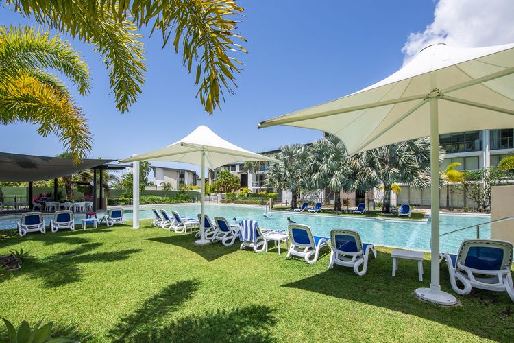 Blue on Blue Apartment 1015 - Lagoon Pool