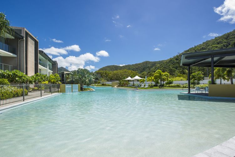 Blue on Blue Apartment 327 - Lagoon Pool