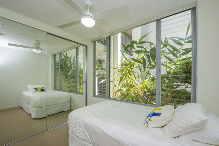 Blue on Blue Apartment 912 - Bedroom 3