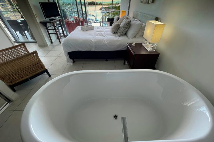 Blue on Blue Apartment 933