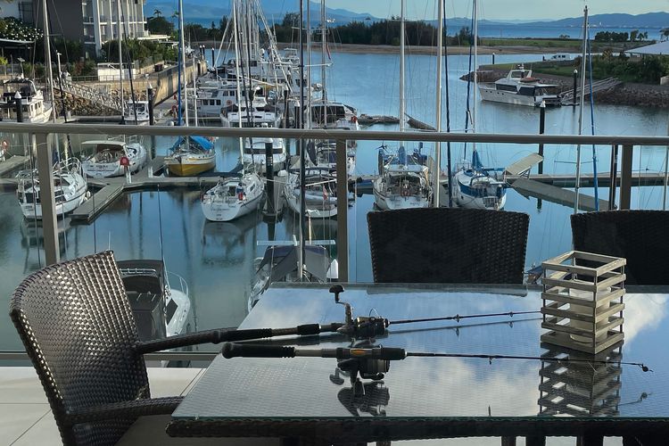 Blue on Blue Apartment 933