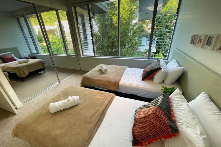 Blue on Blue Apartment 933