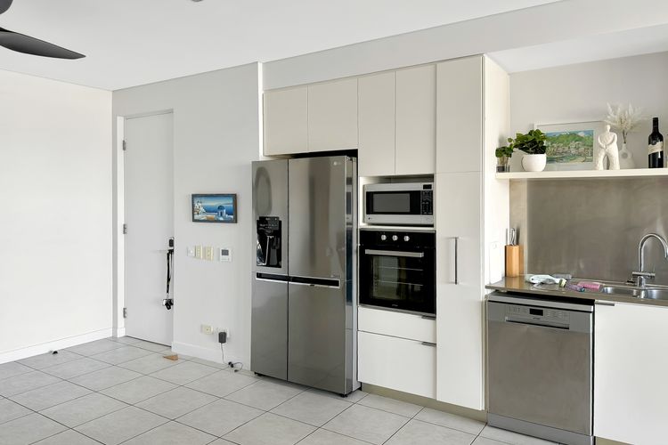 Blue on Blue Apartment 933