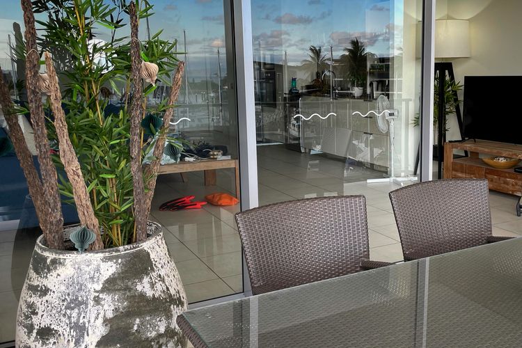 Blue on Blue Apartment 933