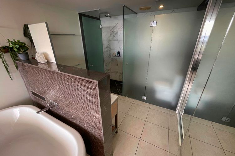 Blue on Blue Apartment 933