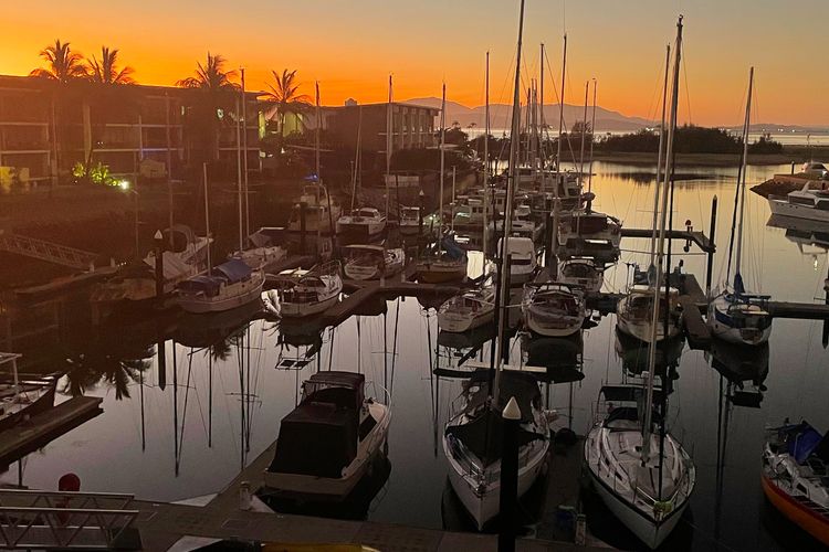 Blue on Blue Apartment 933