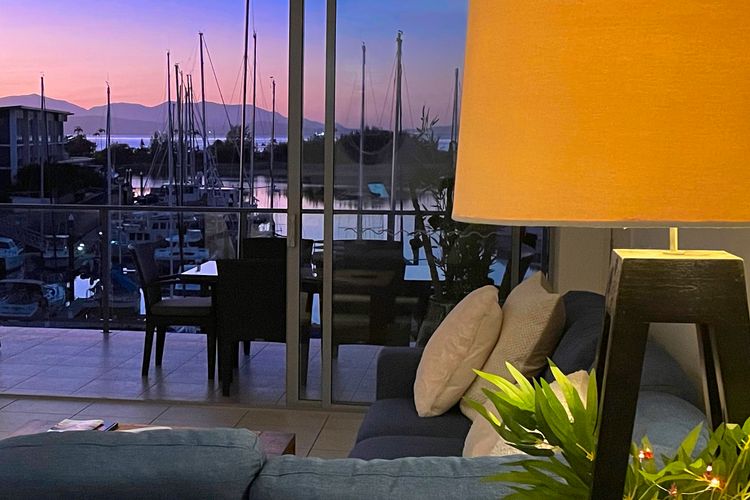 Blue on Blue Apartment 933