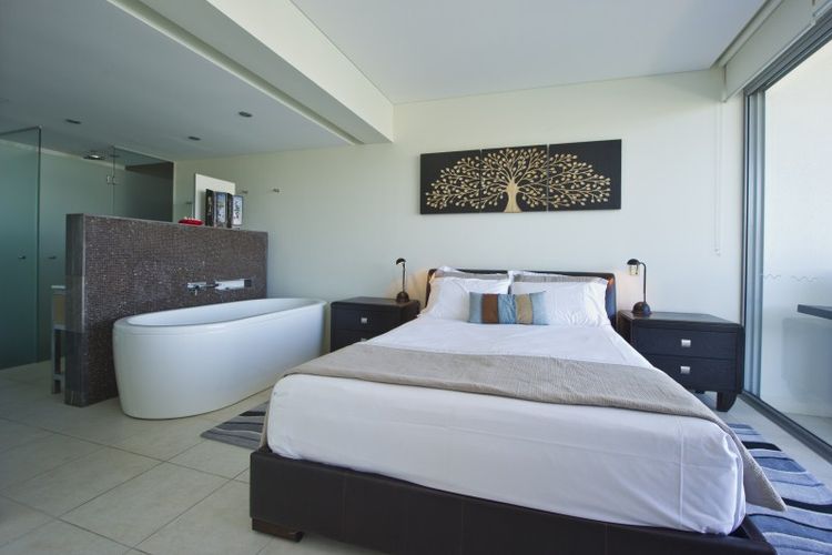 Blue on Blue Apartment 934 - Master Bedroom