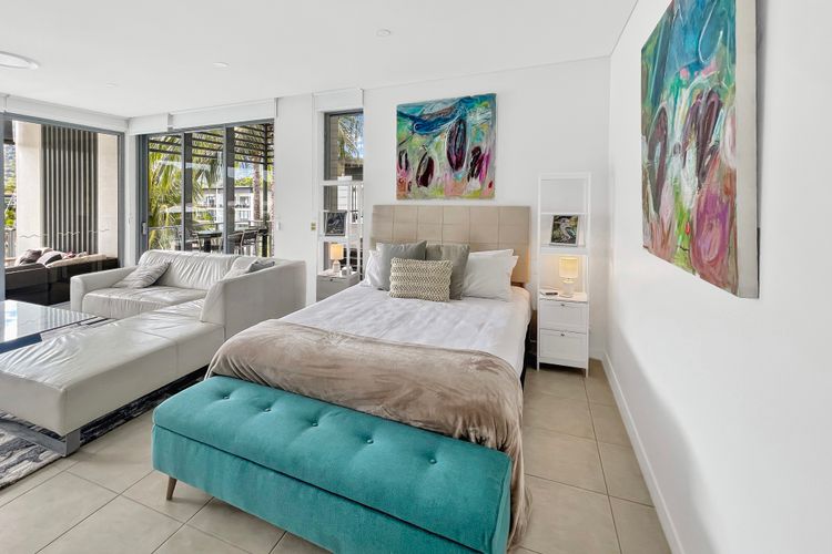 Blue on Blue Penthouse Apartment 335