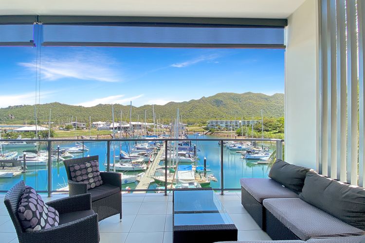 Blue on Blue Penthouse Apartment 335