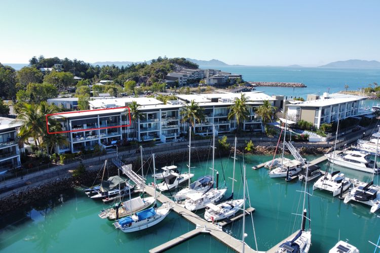 Blue on Blue Penthouse Apartment 335