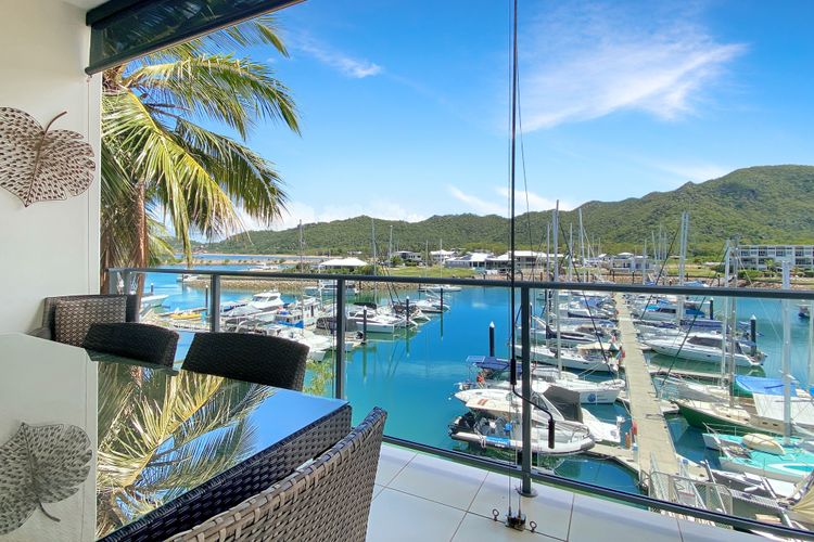 Blue on Blue Penthouse Apartment 335