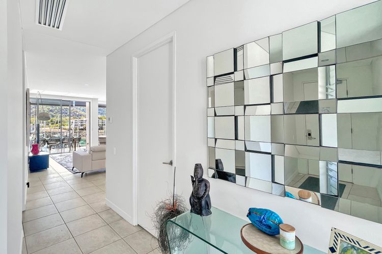 Blue on Blue Penthouse Apartment 335