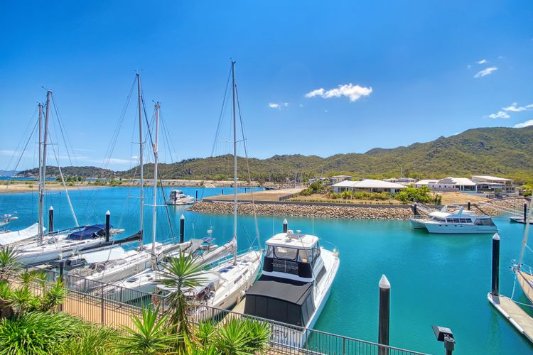 Blue on Blue Studio Room 1222