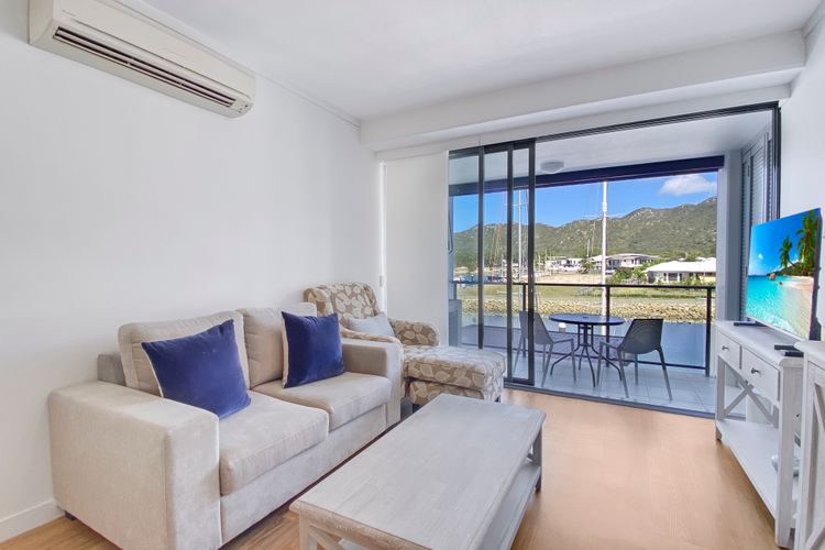 Blue on Blue Studio Room 1242