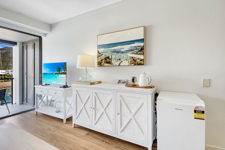 Blue on Blue Studio Room 1242