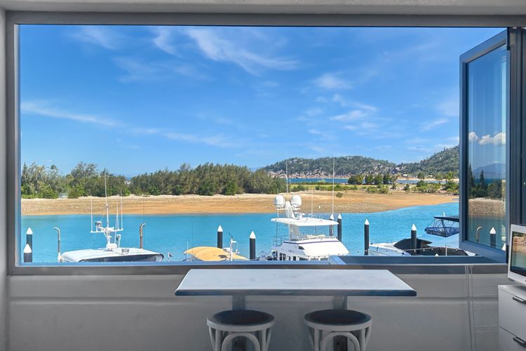 Blue on Blue Studio Room 1272