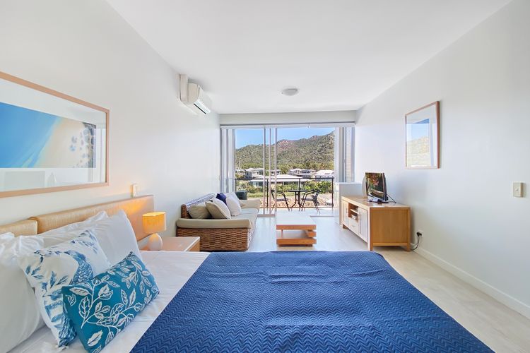 Blue on Blue Studio Room 1322