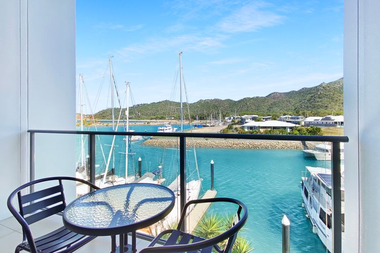 Blue on Blue Studio Room 1322