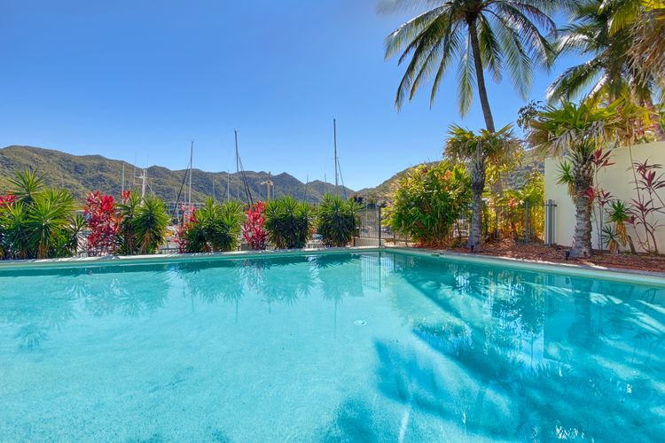 Blue on Blue Studio Room 1362