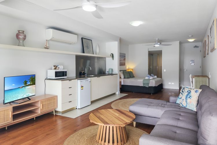 Blue on Blue Superior Studio Room 1221