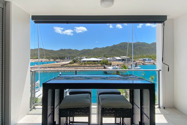 Blue on Blue Superior Studio Room 1221