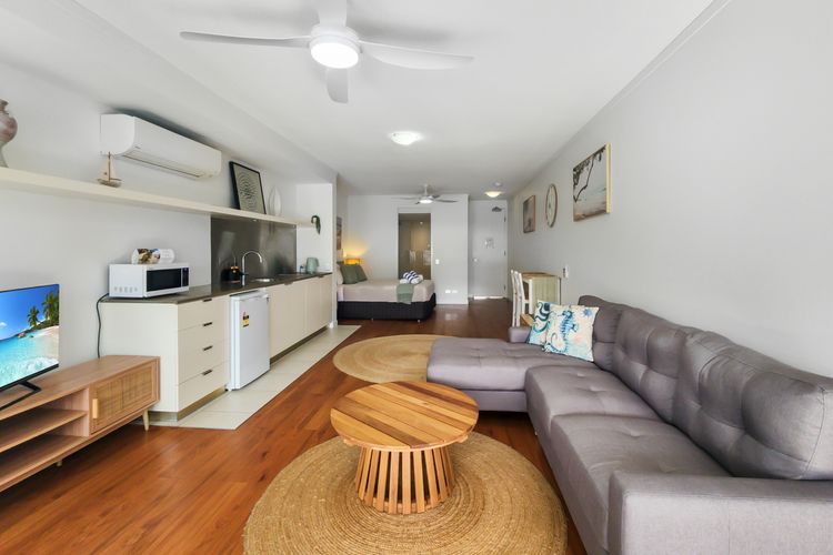 Blue on Blue Superior Studio Room 1221