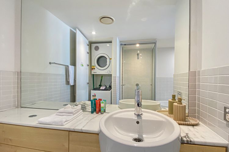 Blue on Blue Superior Studio Room 1221