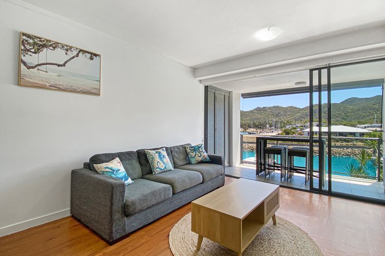 Blue on Blue Superior Studio Room 1221