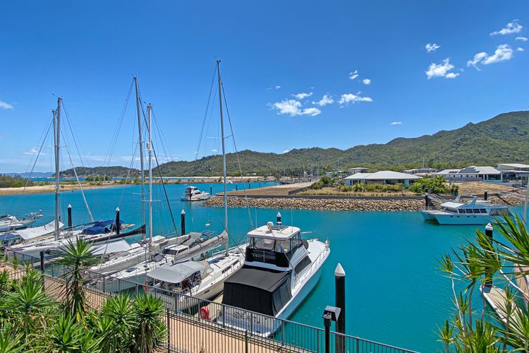 Blue on Blue Superior Studio Room 1221