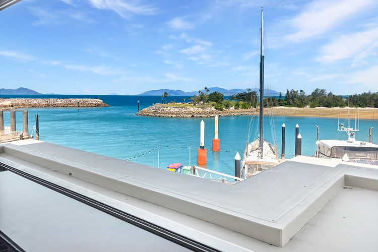 Blue on Blue Superior Studio Room 1271