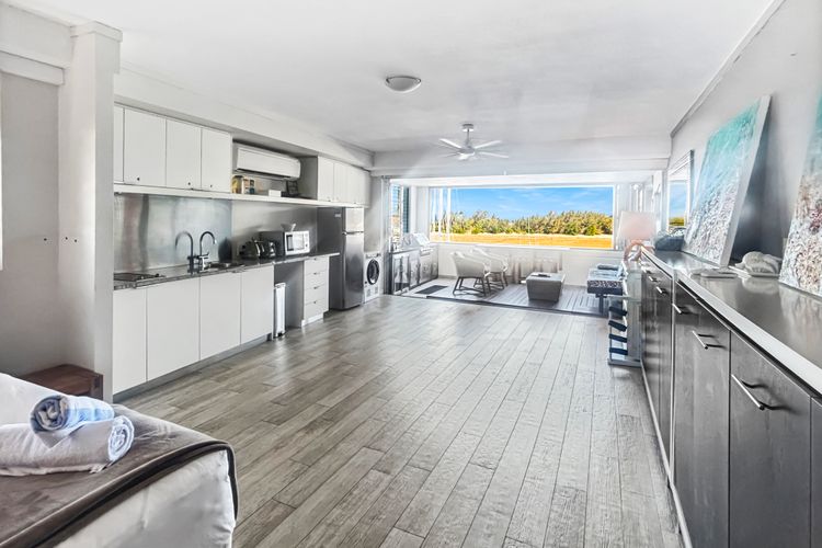 Blue on Blue Superior Studio Room 1271