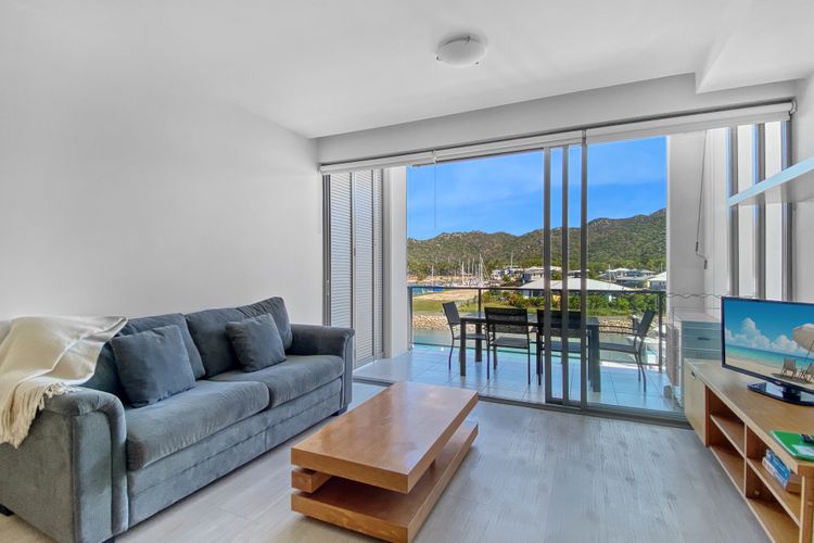 Blue on Blue Superior Studio Room 1321