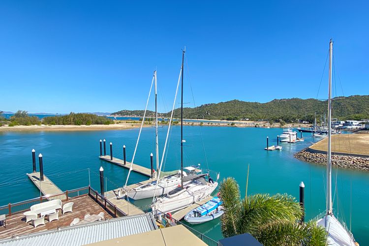 Blue on Blue Apartment 1361