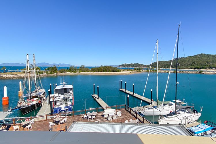 Blue on Blue Apartment 1361