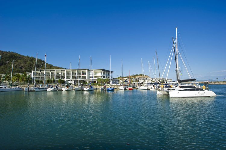 Blue on Blue Superior Studio 1361 - Exterior