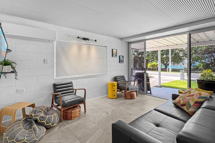 Island View Apt 1