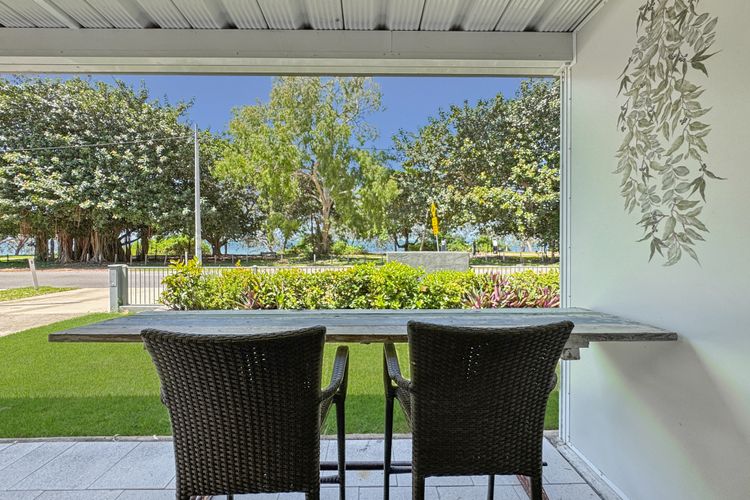 Island View Apt 1