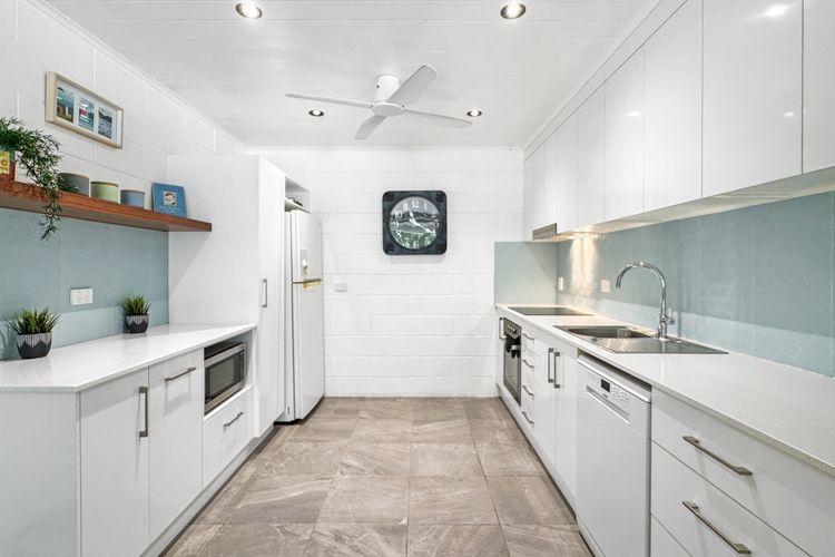 Island View Apt 1