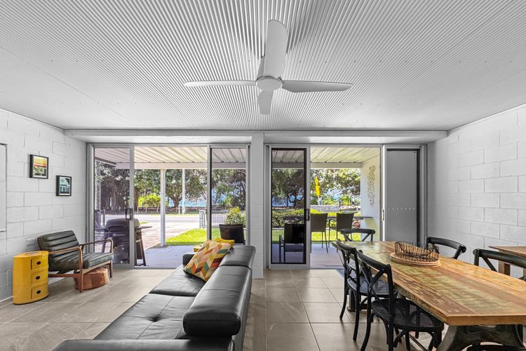 Island View Apt 1