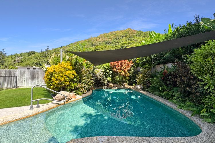 Island View Apt 1