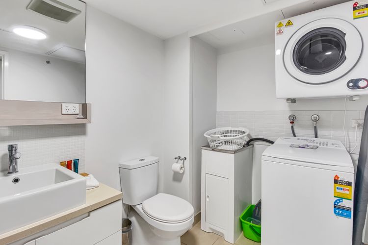 1 Bright Point Apartment 2204