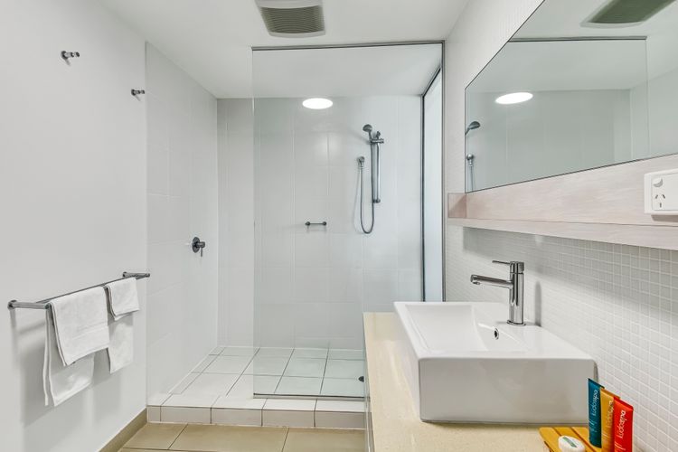 1 Bright Point Apartment 2204