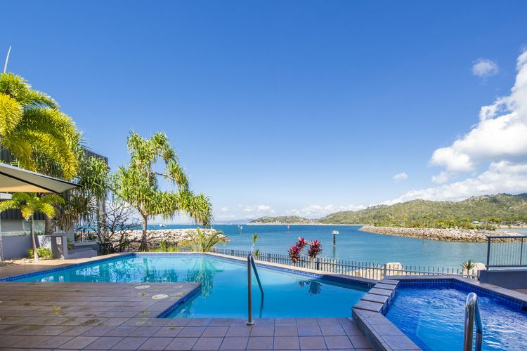 1 Bright Point Apartment 2204 - Pool