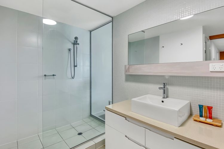 1 Bright Point Apartment 2204