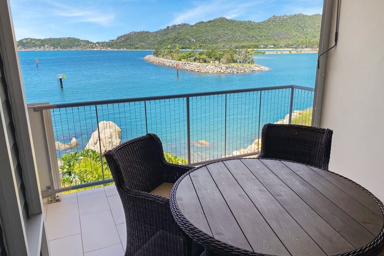 1 Bright Point Apartment 2303 - Balcony