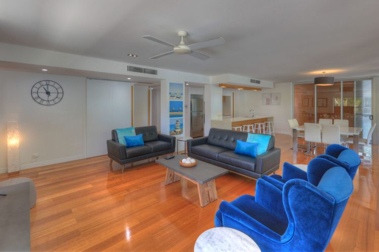 Maggies Beachfront Apt. 10